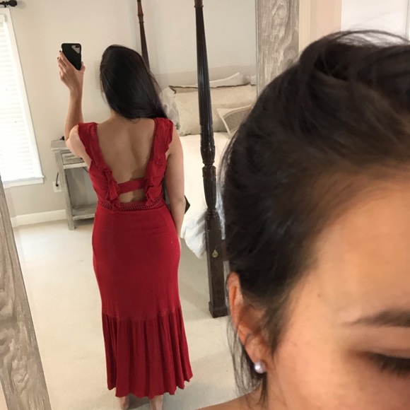 Red Crochet Flounce Backless Maxi Dress - Picture 4 of 5